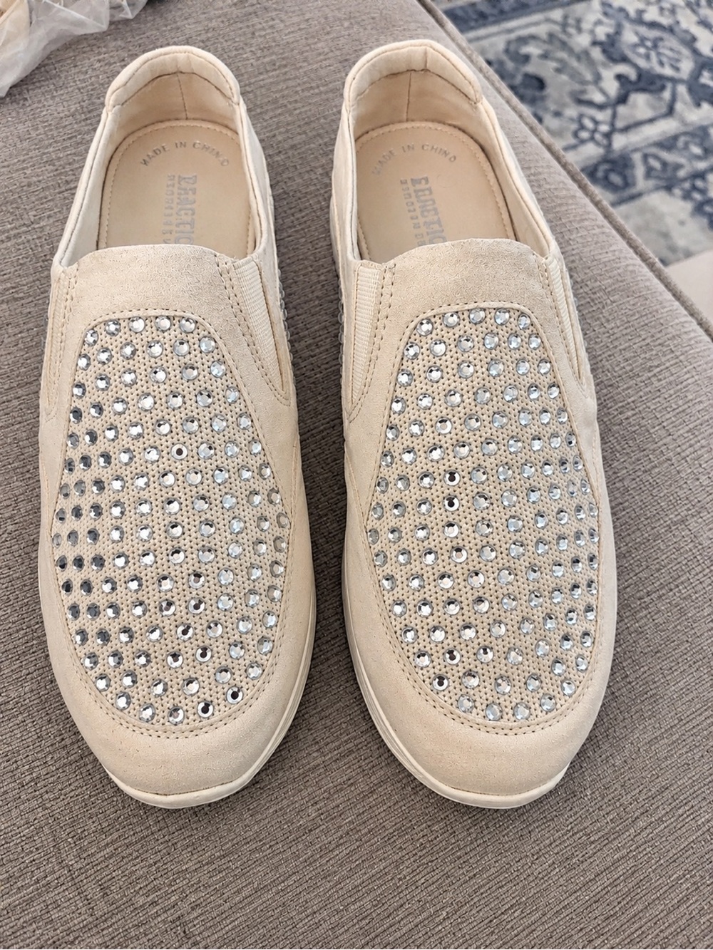 Kenneth Cole Embellished Slip-On Sneakers 10 mule Ecru New